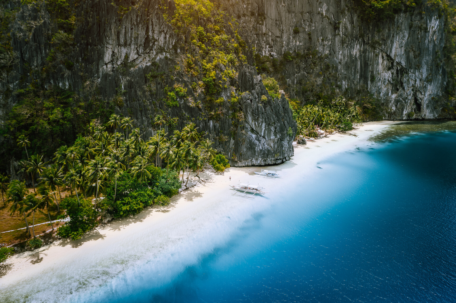 Kilalanin ang Tinaguriang Best Island in the Philippines - Mabuhay